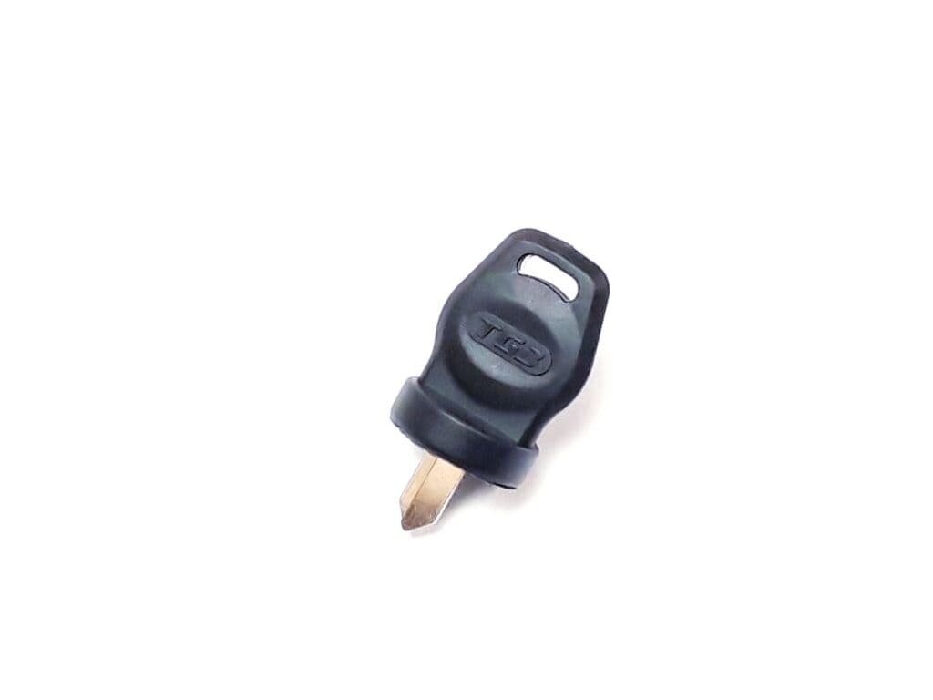 BLANK KEY RH. (INCLUDING CAP)