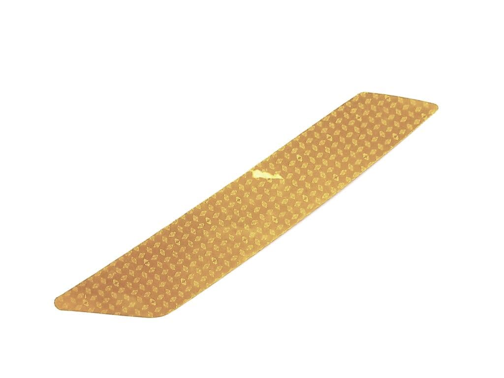 REFLECTOR, FRONT-RH
