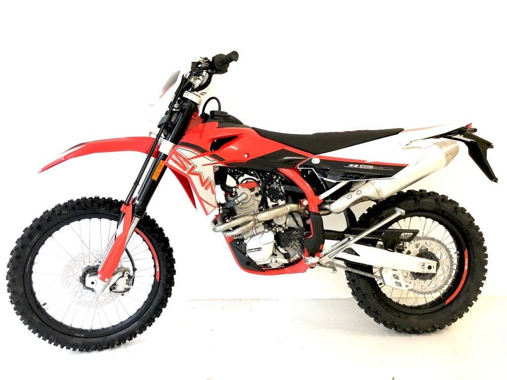 SWM - RS 300 - ČERVENÁ-BIELA